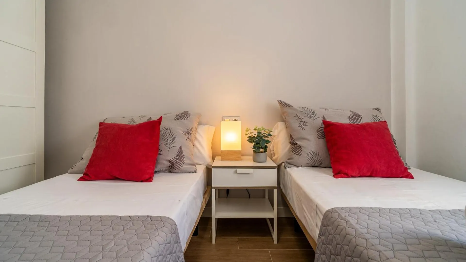 New Luxury House In The Center! Nuevo Piso De Lujo En El Centro. Apartment Malaga Spain